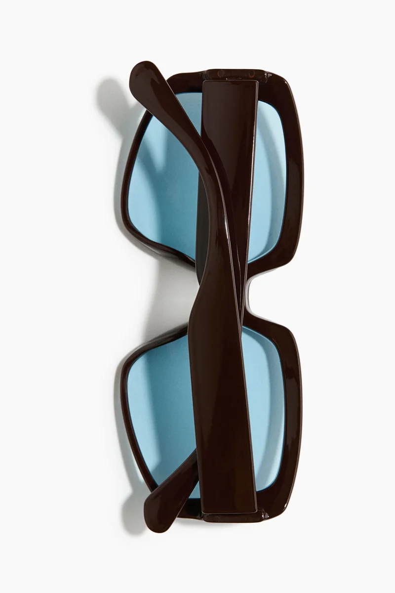 اتش اند ام نظارة شمسية بتصميم مربع